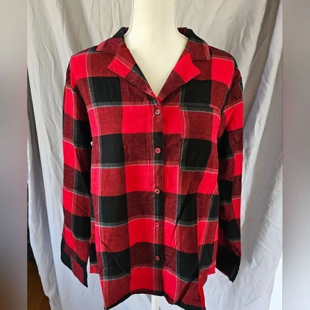 juniors size small red and black plaid flannel